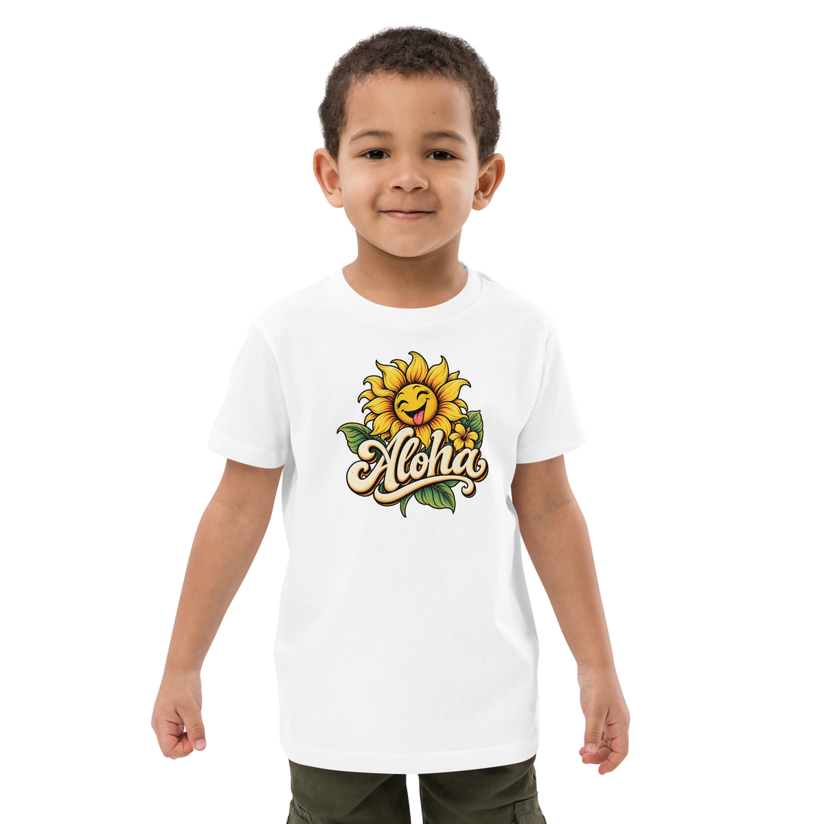 Junge trägt ein weißes T-Shirt mit lachender Sonnenblume und dem Schriftzug Aloha
