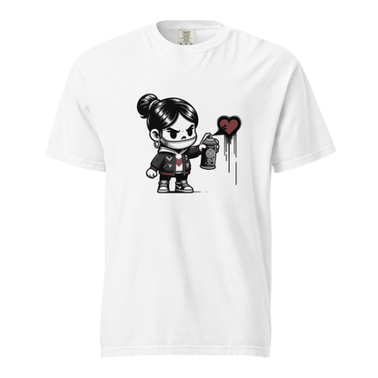 Weißes T-Shirt mit Mädchen das Herz sprüht Print
