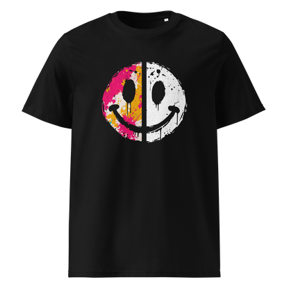 Schwarzes T-Shirt mit einem Smiley das halb weiß und halb bunt ist